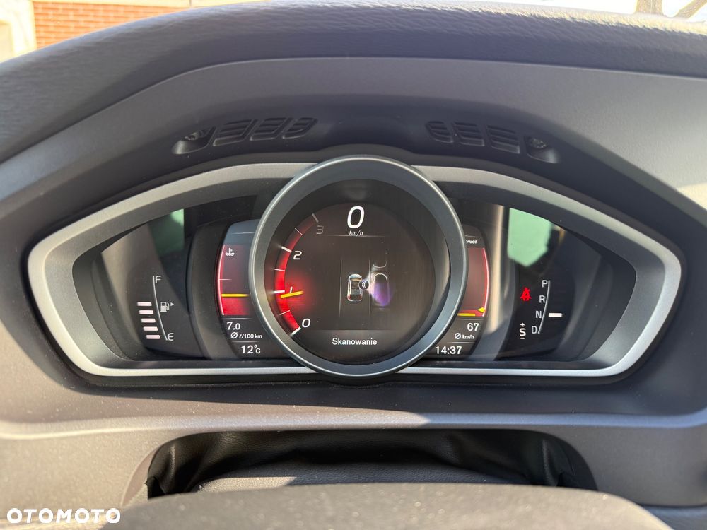 Volvo V40 Cross Country T3 Geartronic Momentum - 27