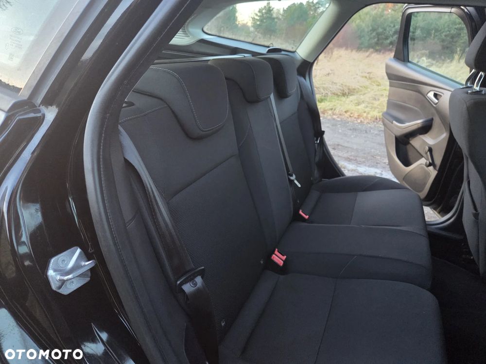 Ford Focus 1.6 SYNC Edition - 24