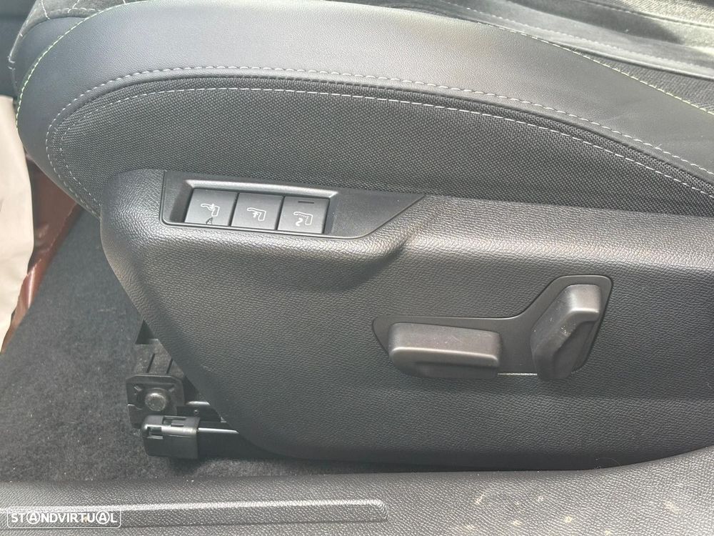 Peugeot e-2008 50 kWh GT - 23