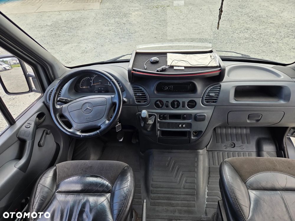 Mercedes-Benz Sprinter - 5