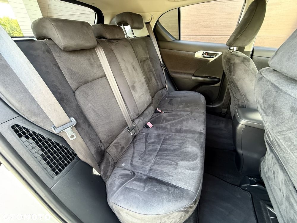 Lexus CT 200h Elegance - 24