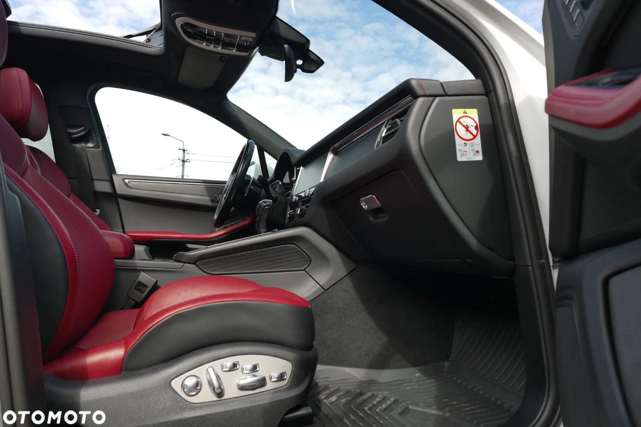 Porsche Macan - 11