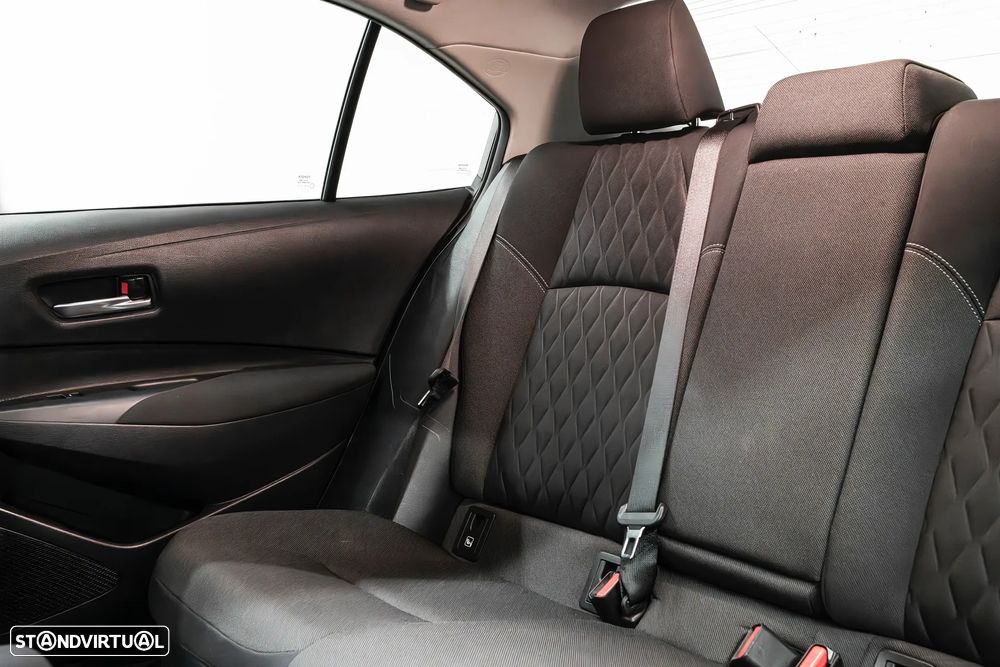 Toyota Corolla SD 1.8 Hybrid Luxury - 13