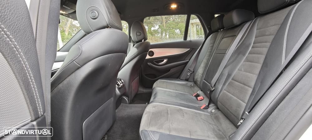 Mercedes-Benz E 300 de AMG Line - 45