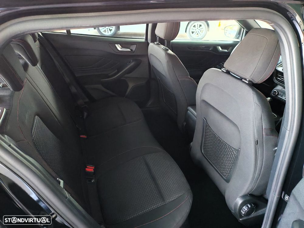 Ford Focus SW 1.5 TDCi EcoBlue ST-Line - 12