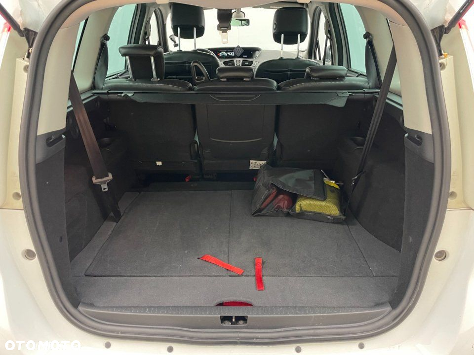 Renault Grand Scenic - 8