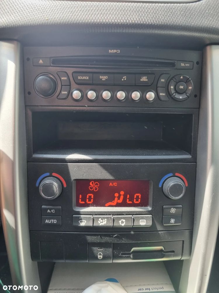 Peugeot 207 - 15