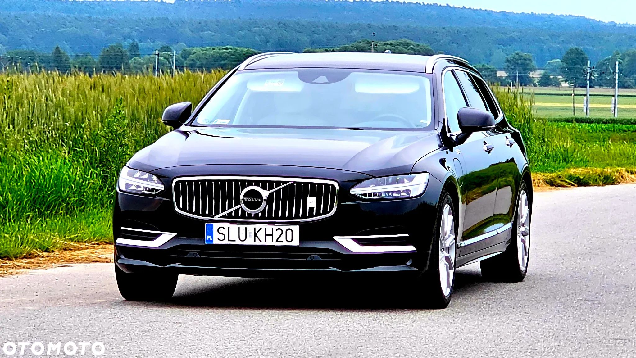 Volvo V90 T8 AWD Plug-In Hybrid Inscription - 1