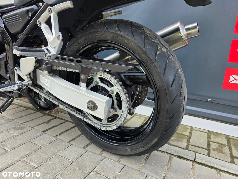 Yamaha FZS - 21