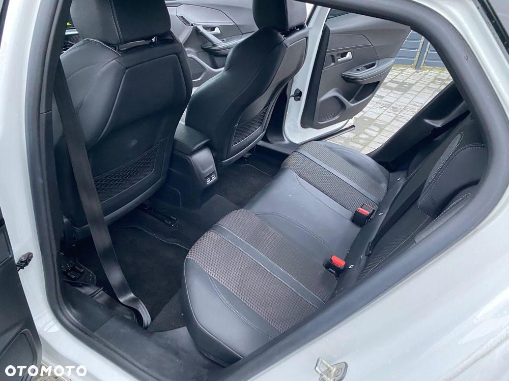 Peugeot 2008 1.5 BlueHDi GT Line S&S EAT8 - 12