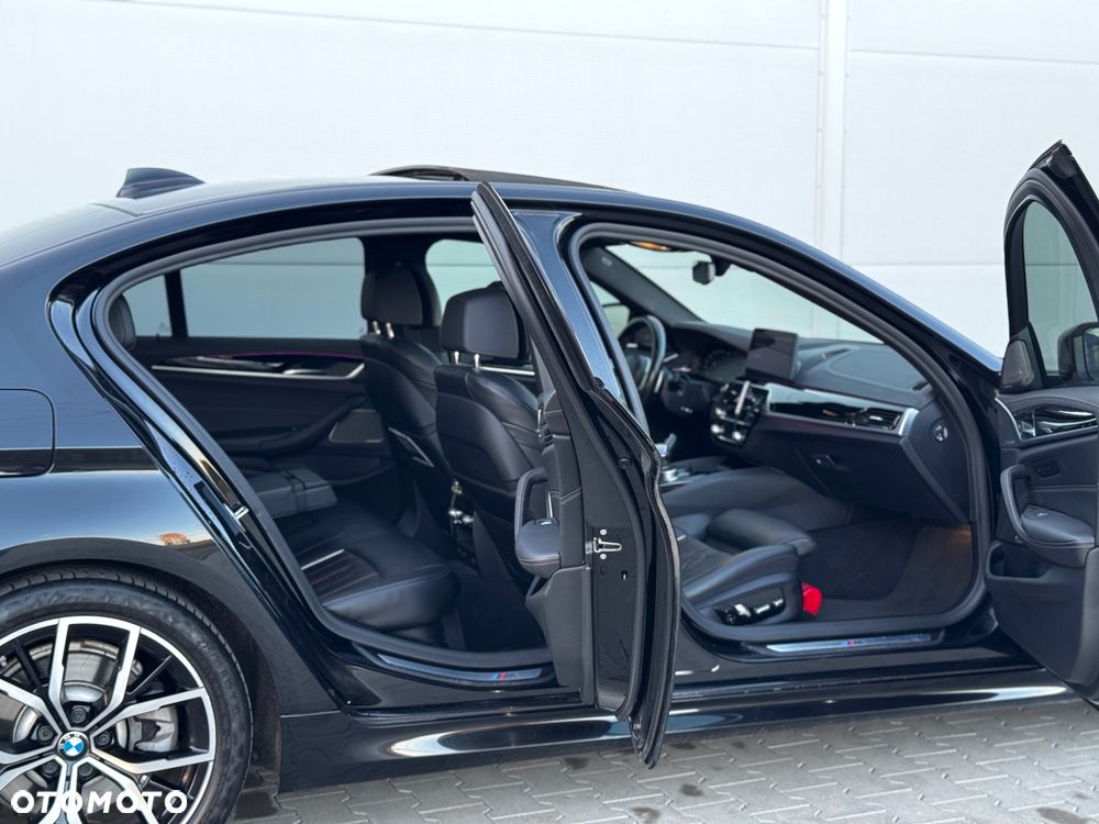 BMW Seria 5 520d xDrive M Sport sport - 26