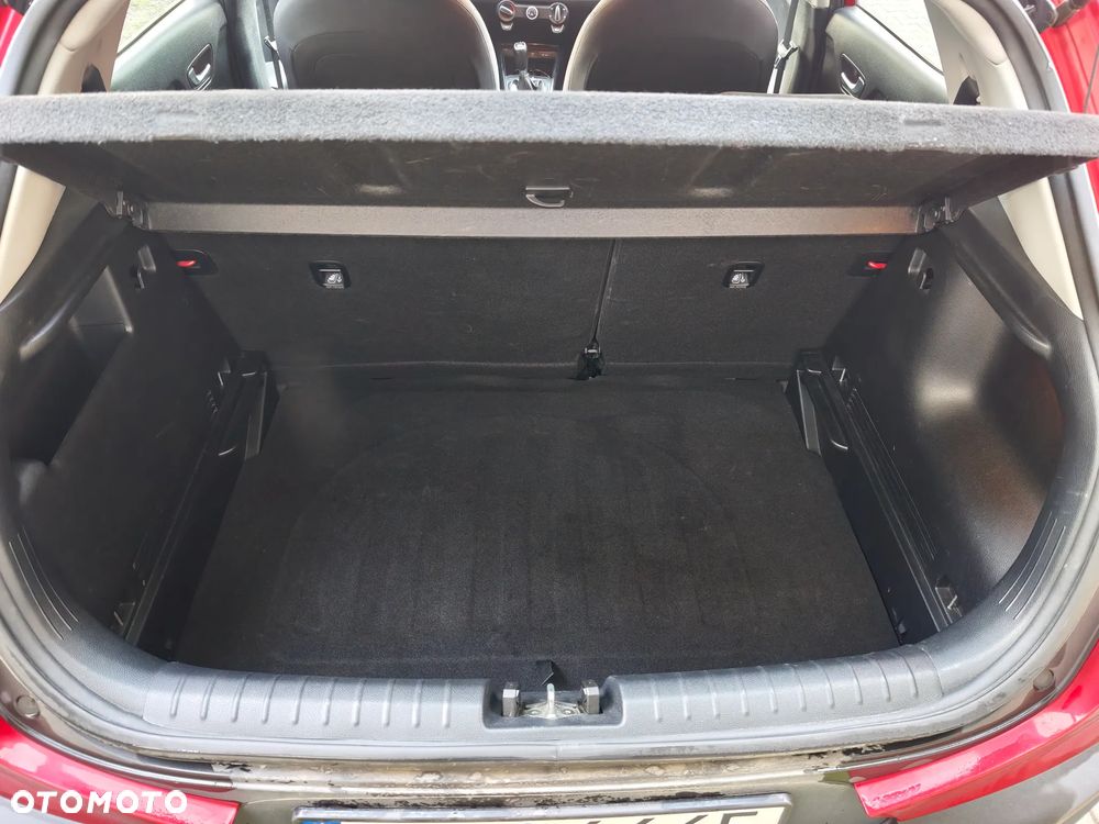 Kia Stonic 1.6 CRDi L - 8
