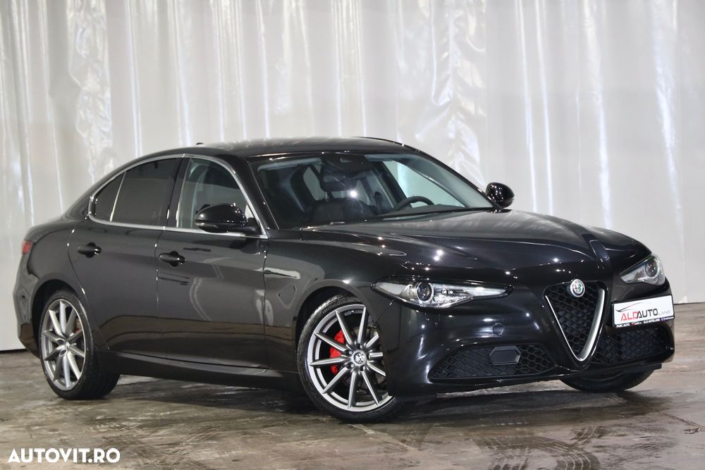 Alfa Romeo Giulia 2.2 - 3