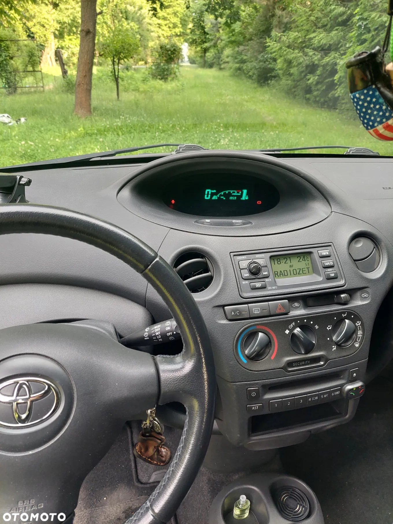 Toyota Yaris 1.4 D-4D - 13