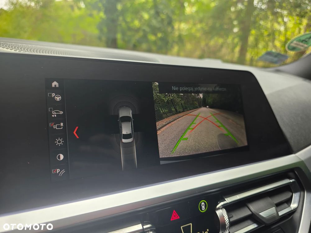 BMW Seria 3 320i xDrive M Sport sport - 24