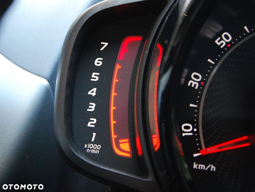 Toyota Aygo x-play - 36