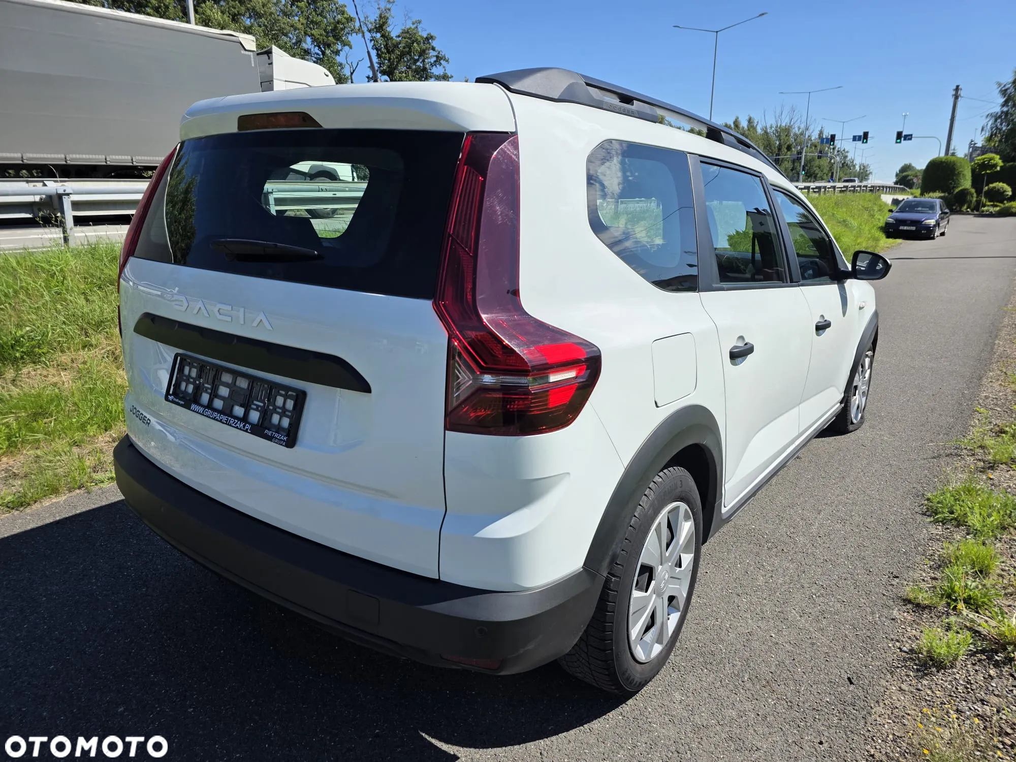 Dacia Jogger 1.0 TCe Comfort 7os - 6