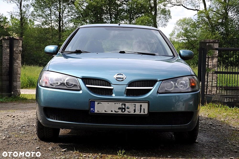 Nissan Almera 1.5 Visia + - 26