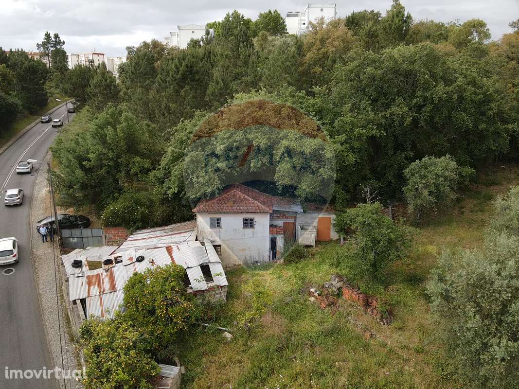 Moradia T2 para venda - Grande imagem: 2/5