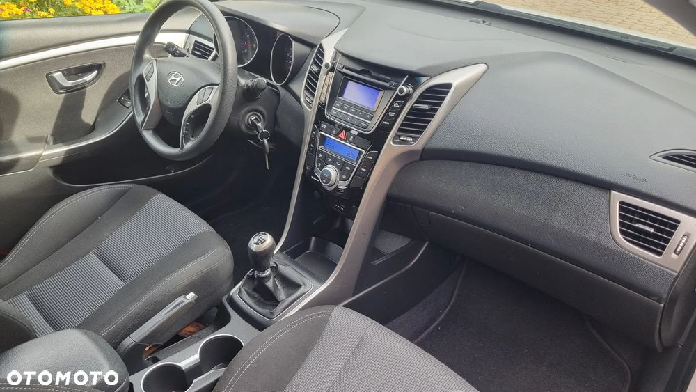 Hyundai i30 1.4 Intro Edition - 25