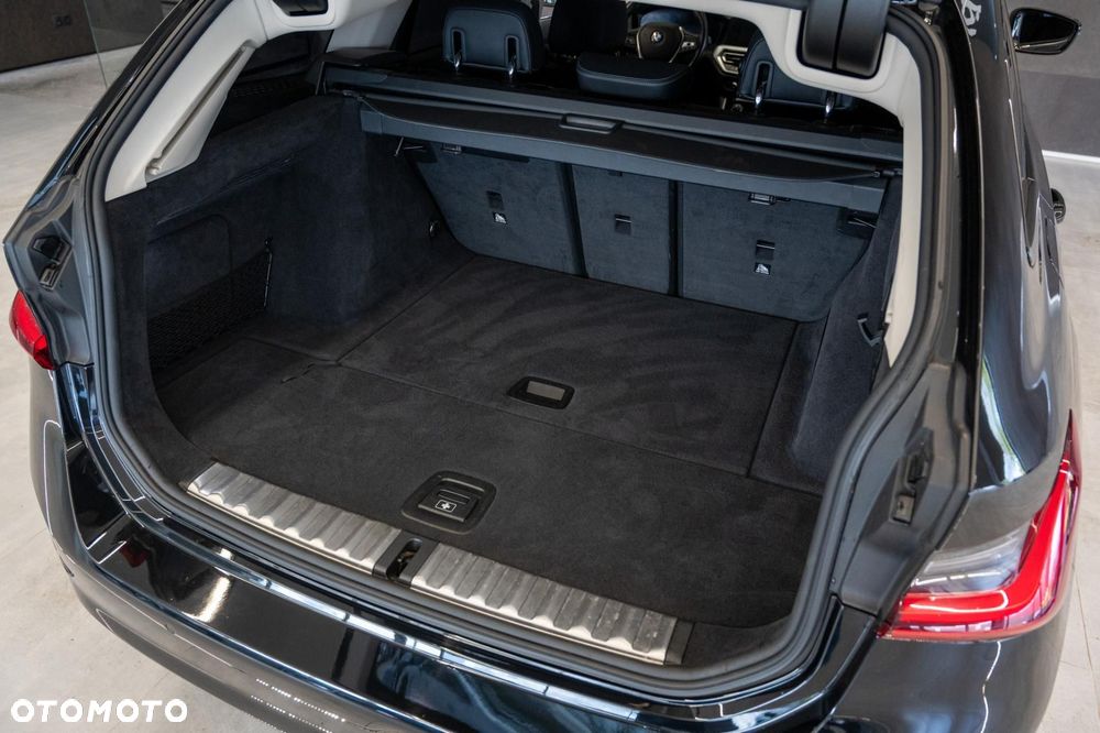 BMW Seria 3 320i Sport Line - 35