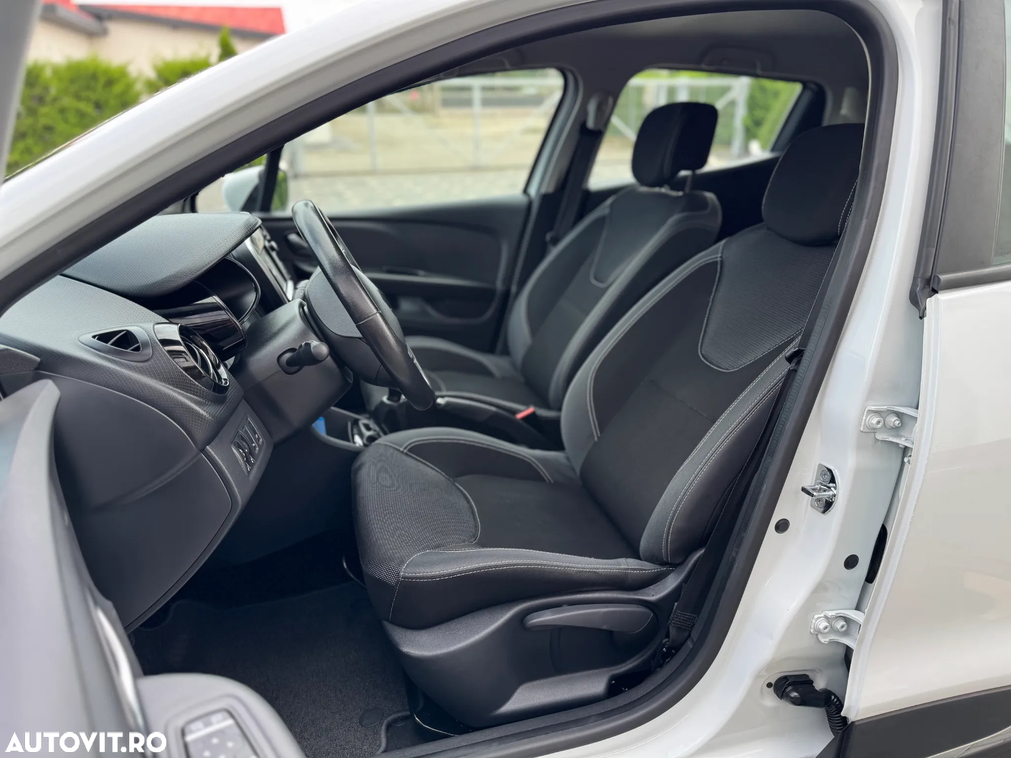 Renault Clio - 12