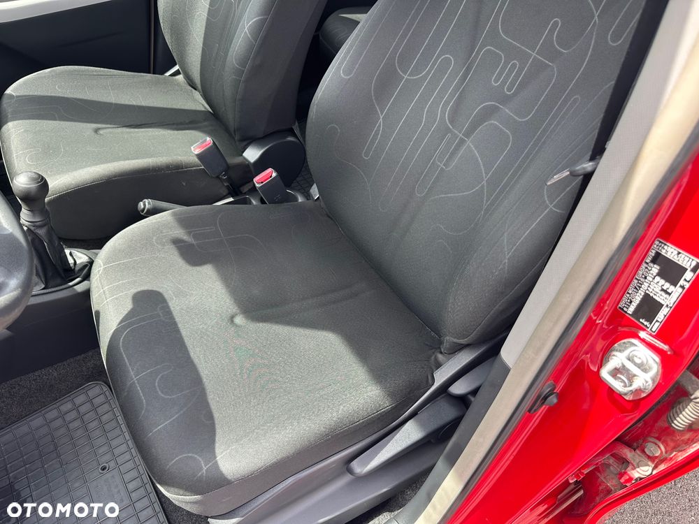 Toyota Yaris - 8