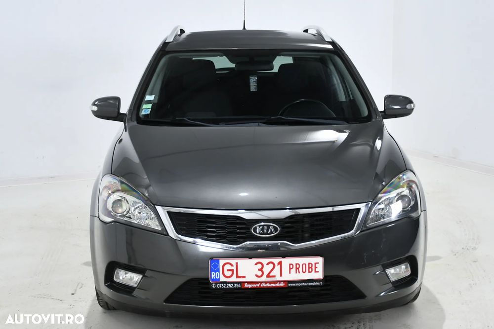 Kia Ceed 1.6 CRDi 115 Dream-Team Edition - 8