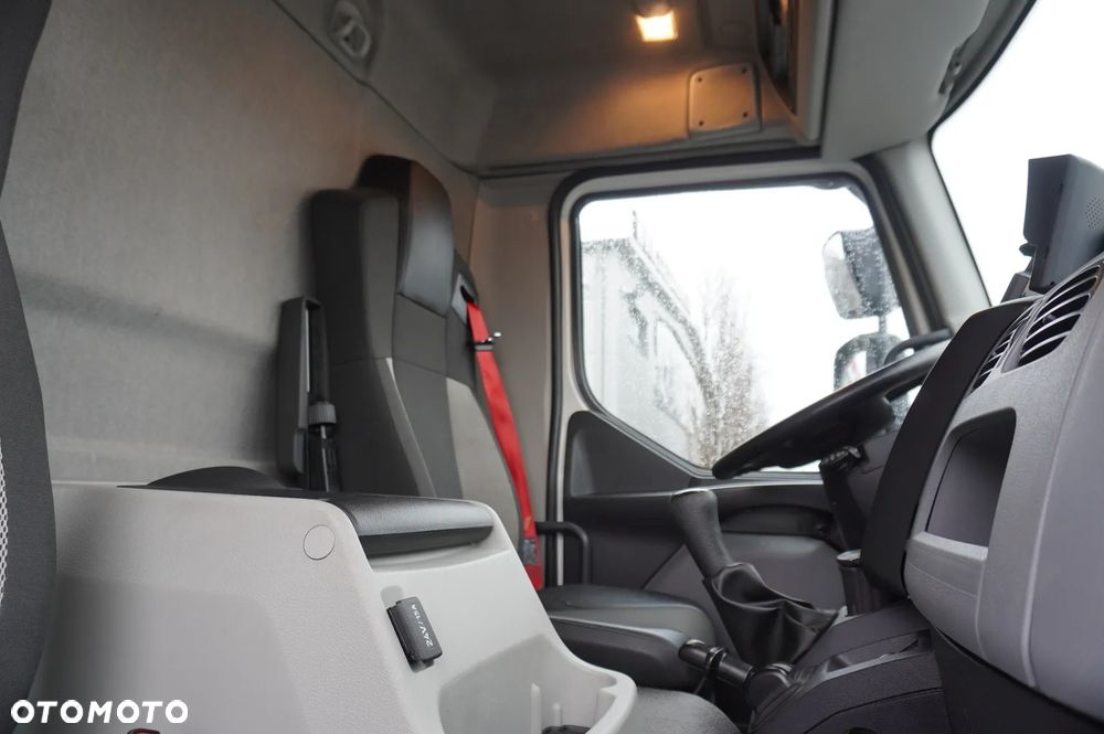Renault D210 12T / Chłodnia Bitemperatura / 10 sztuk - 26