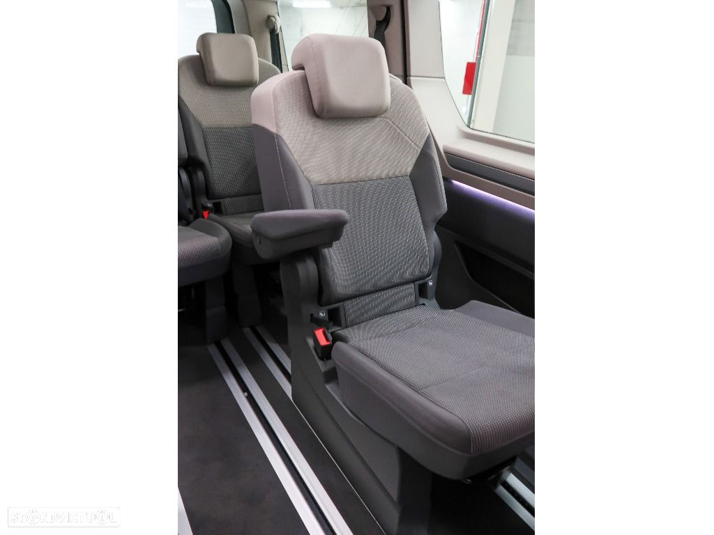 VW Multivan 2.0 TDI Style Longa DSG - 2