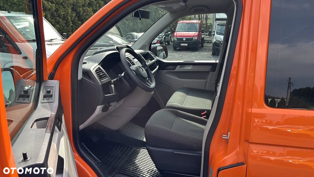 Volkswagen Transporter - 11