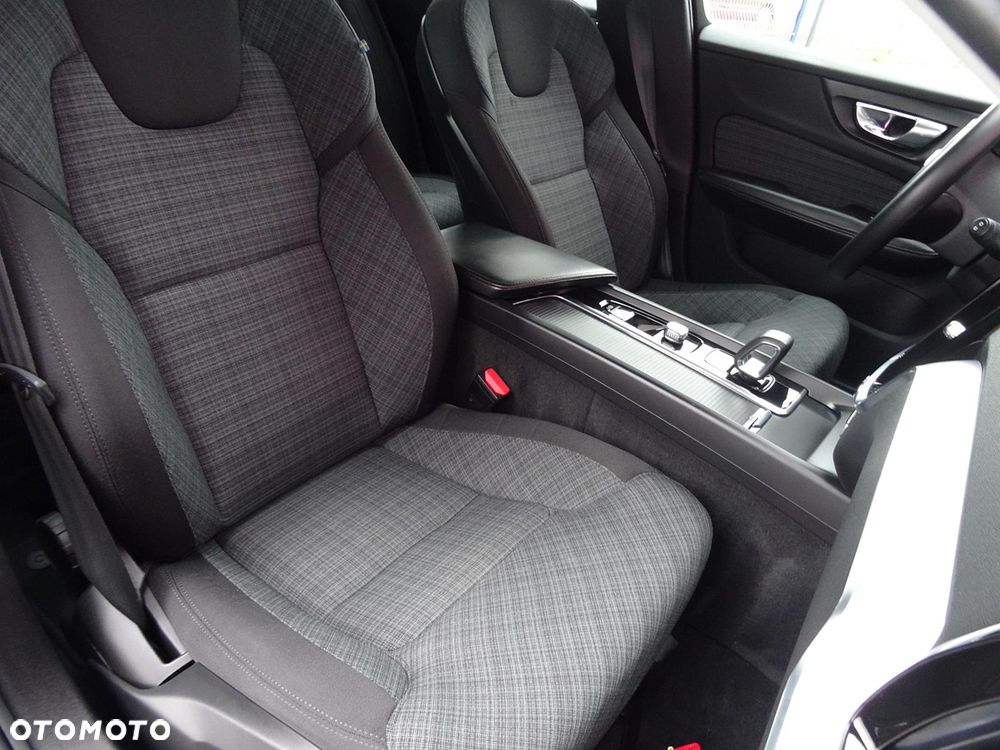 Volvo V60 B3 B Geartronic Momentum Pro - 21