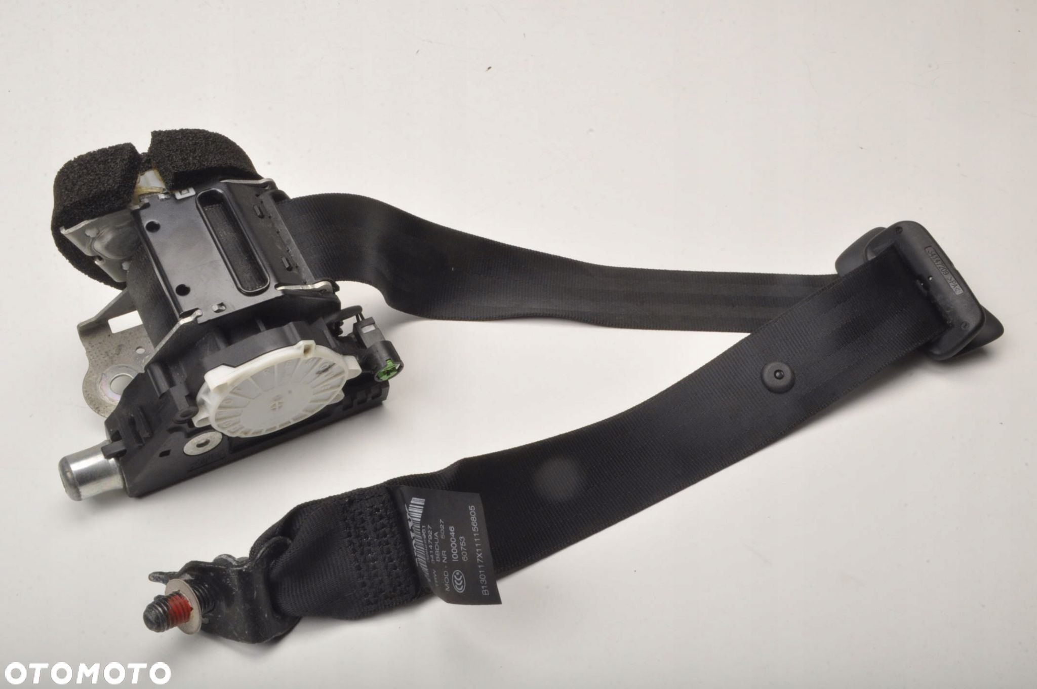 VOLVO S60 II V60 PAS BEZPIECZEŃSTWA ŚRODKOWY  TYŁ TYLNY LIFT 39822961 - 1