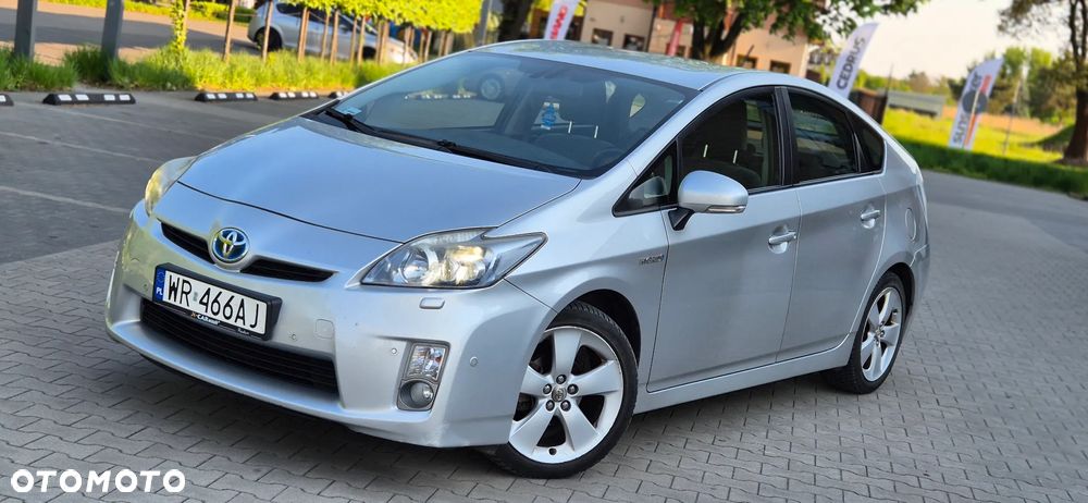 Toyota Prius (Hybrid) Life - 37