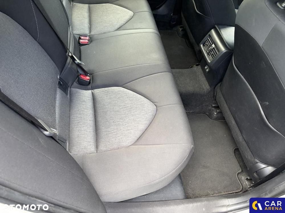 Toyota Camry - 20