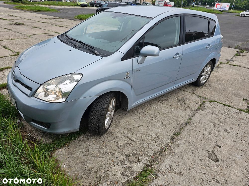 Toyota Corolla Verso 2.2 D-CAT DPF Executive - 1