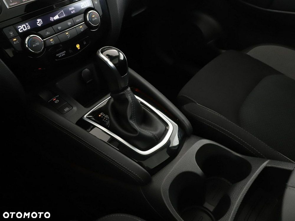 Nissan Qashqai 1.5 dCi DCT N-CONNECTA - 26