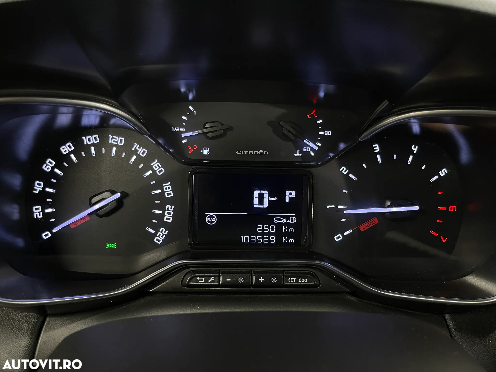 Citroën C3 AIRCROSS BlueHDI 120 Stop & Start EAT6 FEEL PACK - 25