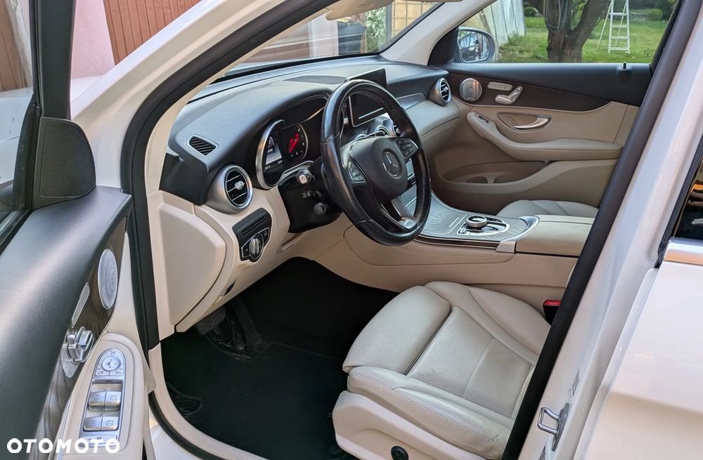 Mercedes-Benz GLC 300 4-Matic - 12