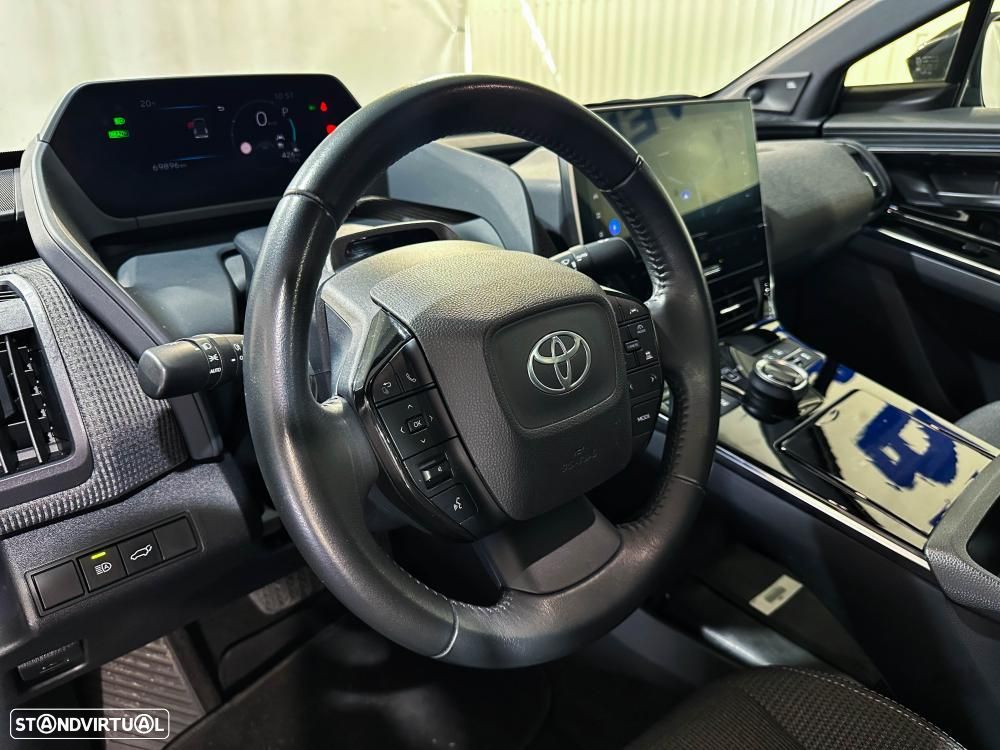 Toyota bZ4X 71,4 kWh Premium AWD - 19