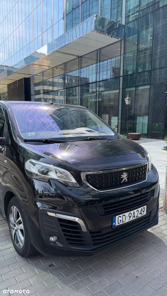 Peugeot Traveller - 16