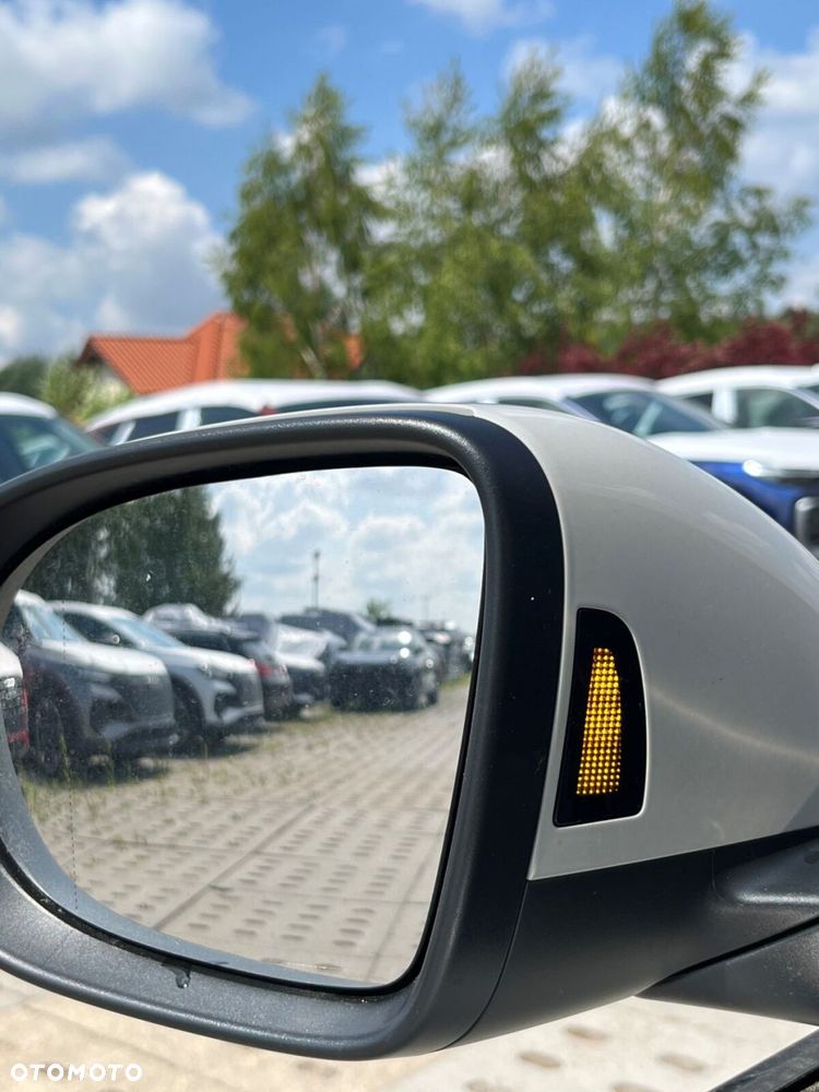 Volkswagen T-Cross 1.0 TSI R-Line Plus DSG - 13