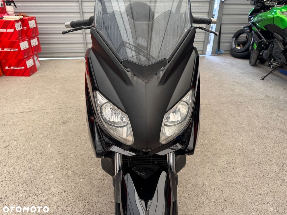 Yamaha X-max - 16