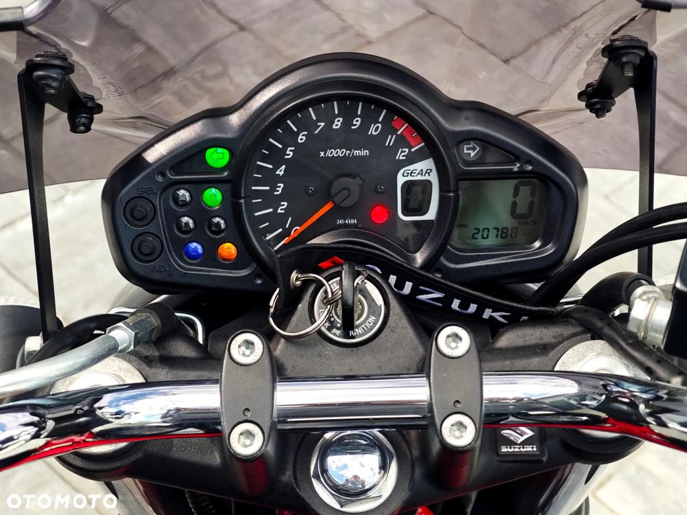 Suzuki Gladius - 32