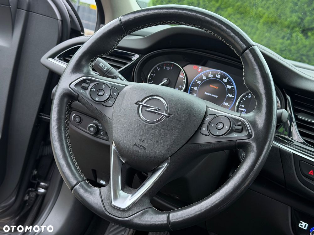 Opel Insignia - 24