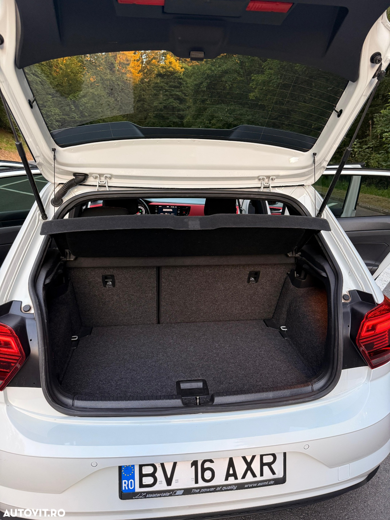 Volkswagen Polo 2.0 TSI DSG GTI - 8