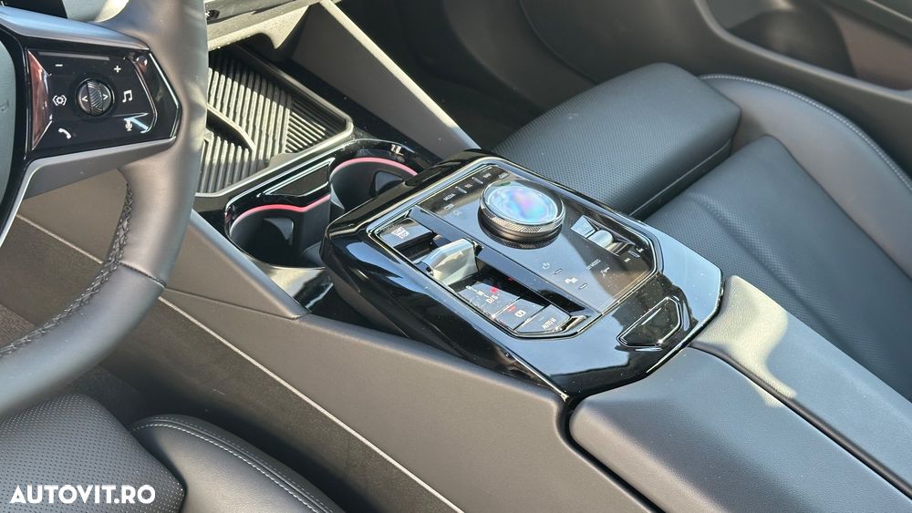 BMW Seria 5 - 24