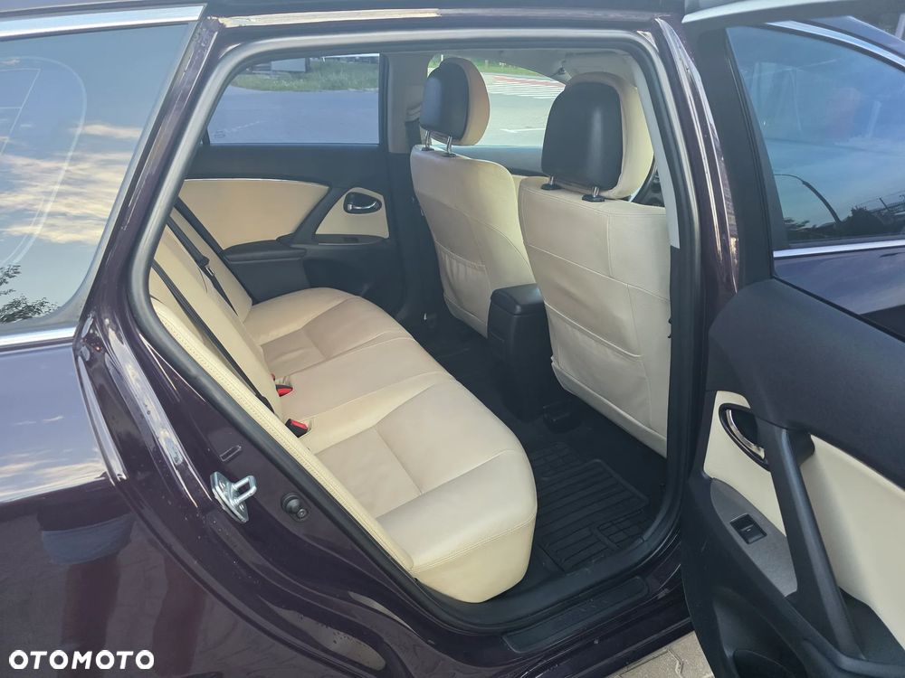 Toyota Avensis 1.8 Executive - 35