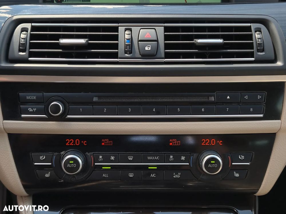 BMW Seria 5 520d Touring Aut. Luxury Line - 22