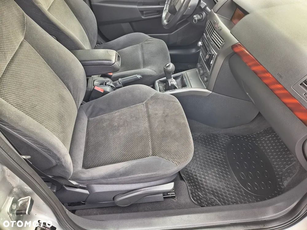 Opel Astra 1.6 Enjoy - 16